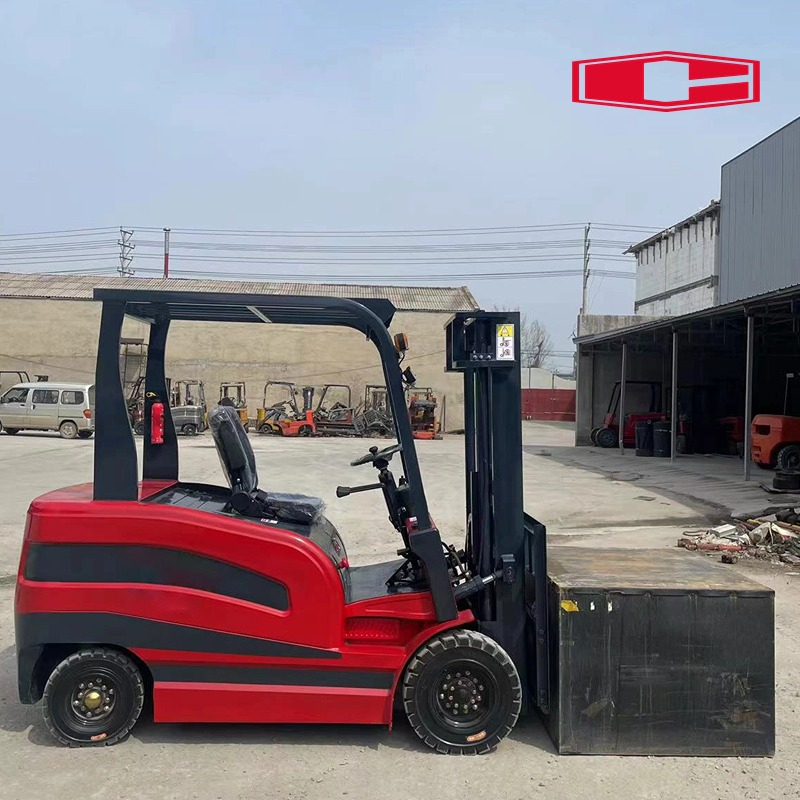 Madaling Paandarin ang Safety 2.0T Air Forklift para sa Warehouse