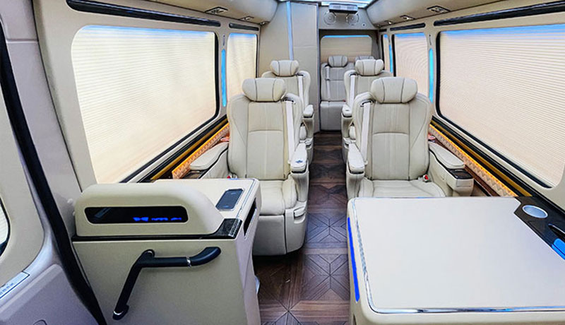 10 Seats Luxury Coaster Bus na may kama