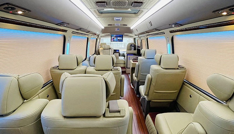 Coaster 15-seater Comfortable Seat Commercial Tourist Vehicle