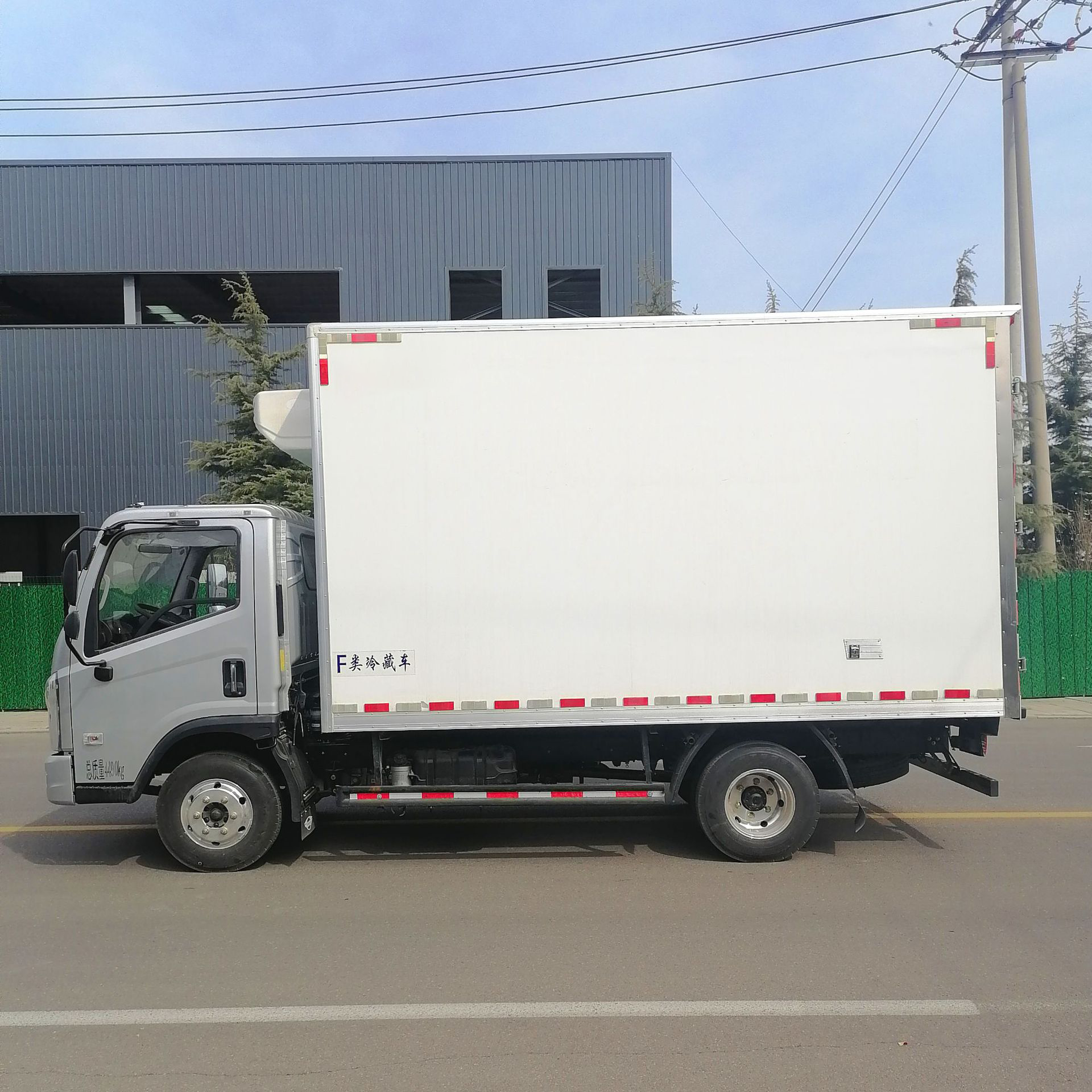 M6 Refrigerated Long Serving Life Box Truck 