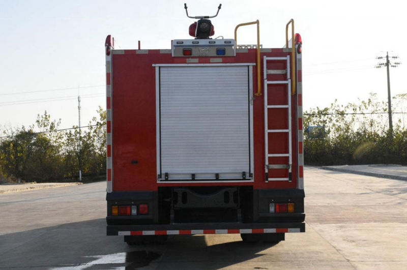 ISUZU 4*2 Foam Water Tank Fire Fighting Truck