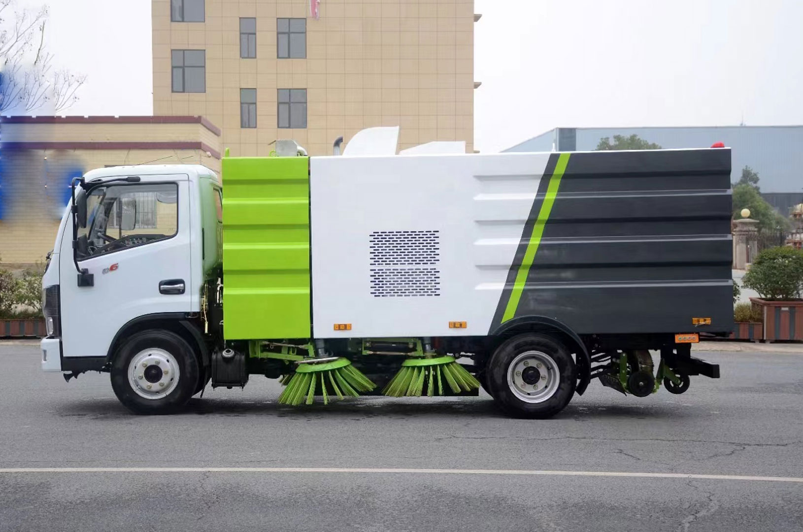 Direktang Supply ng Pabrika ng Street Road Airport Sweeper Truck